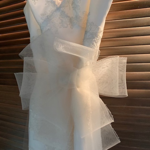 Vera Wang Wedding dress - Picture 5 of 16